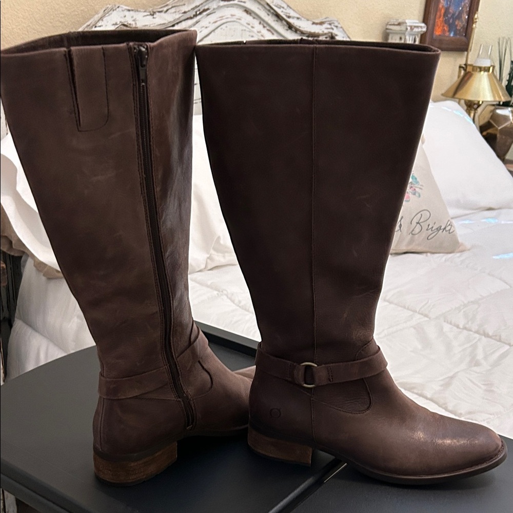 Born Women's Tan Leather Heeled Boots - Picture 8 of 10